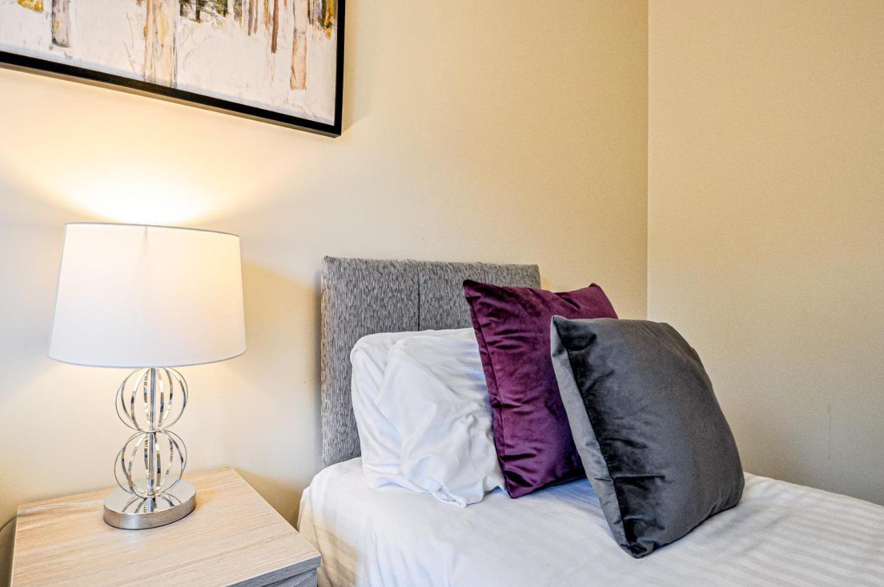 Kings Quarter - Four Bed Apartment - #0202 Maidenhead Ngoại thất bức ảnh